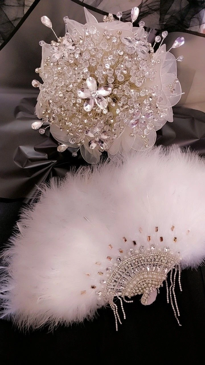 مروحه عروسه